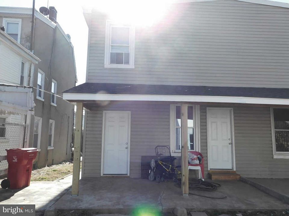 2nd image of 511 W Elm St