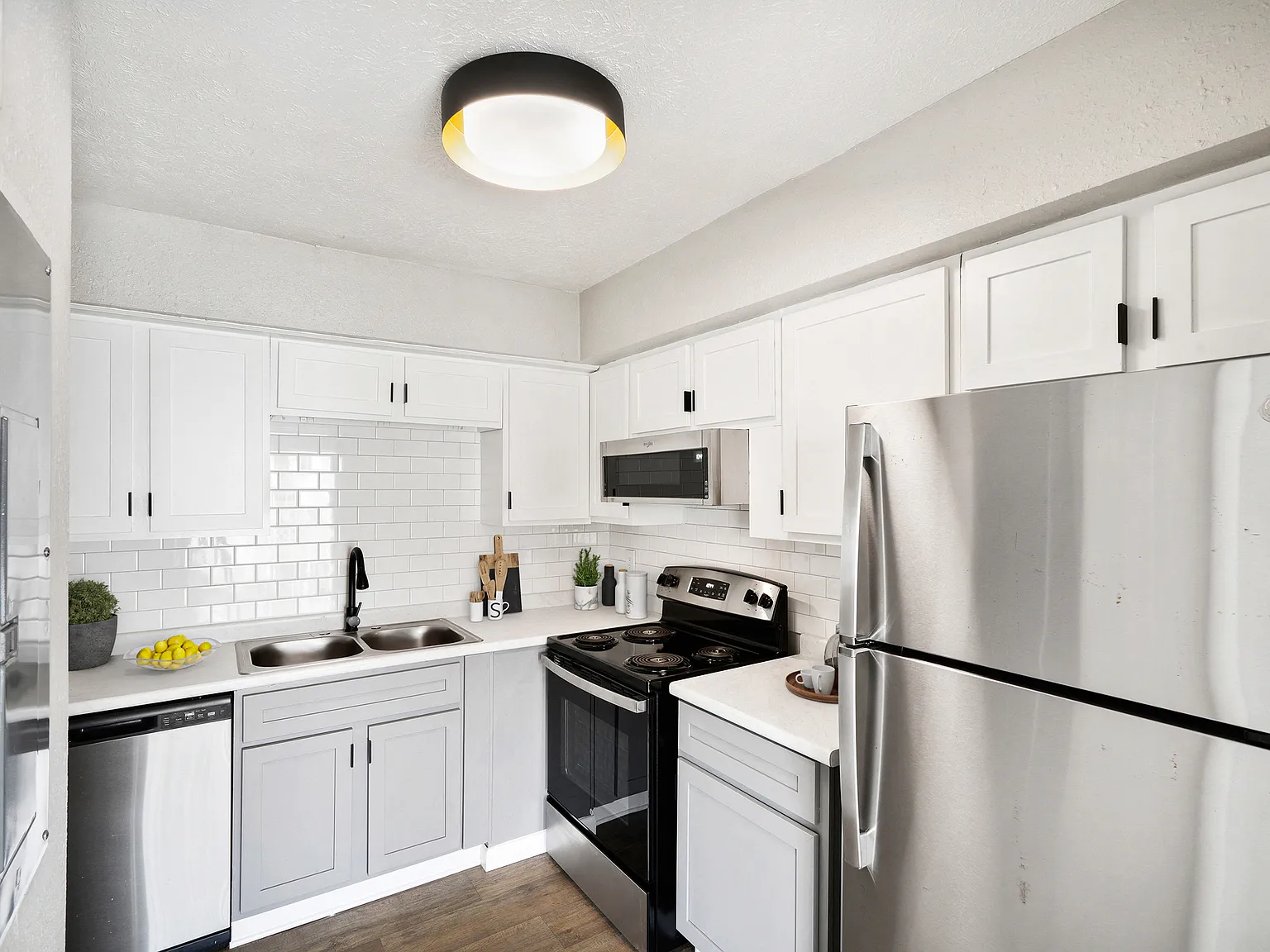 Westminster Club Apartments — Photo 1