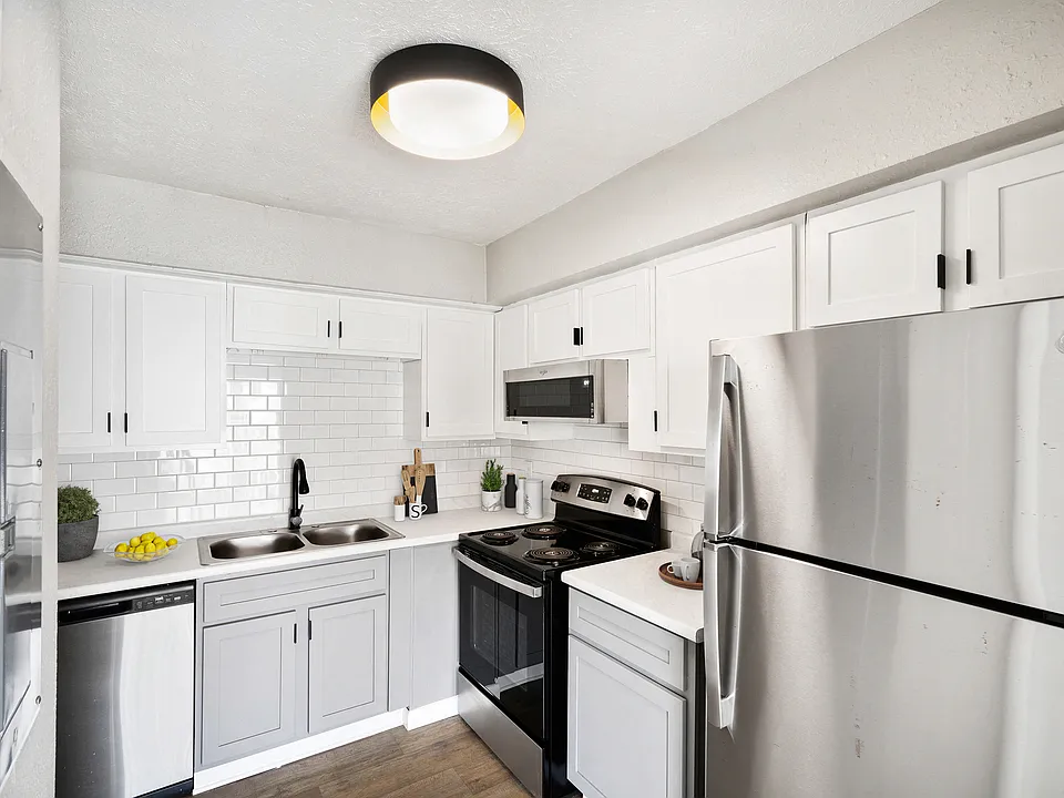 Westminster Club Apartments