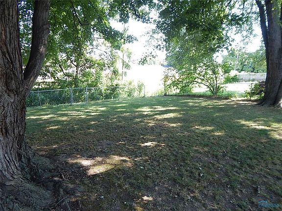 5th image of 426 Southdale Dr