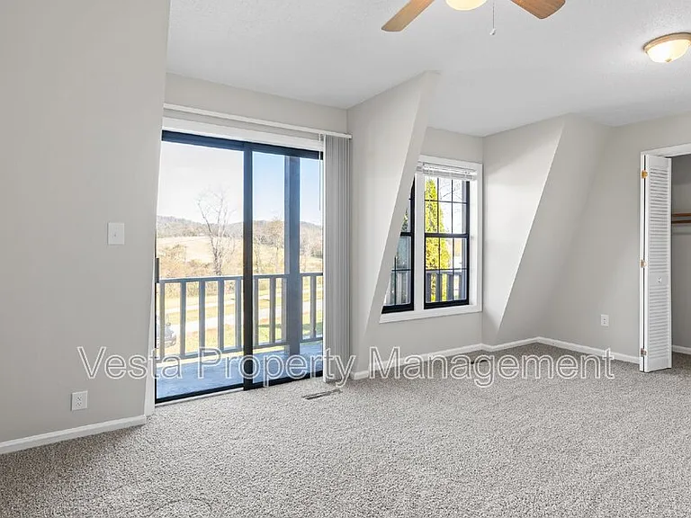 588 Ray Hill Rd #A — Photo 46