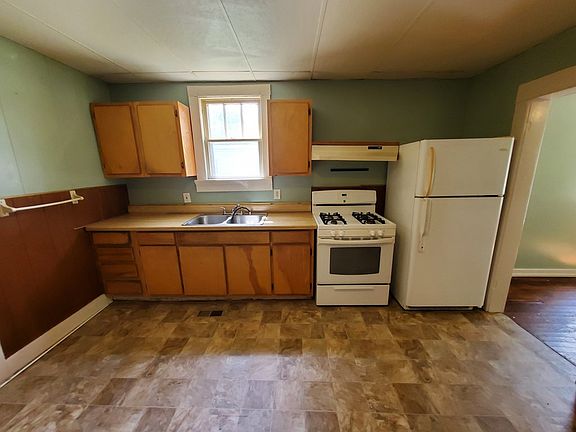 4th image of 212 E Jefferson St