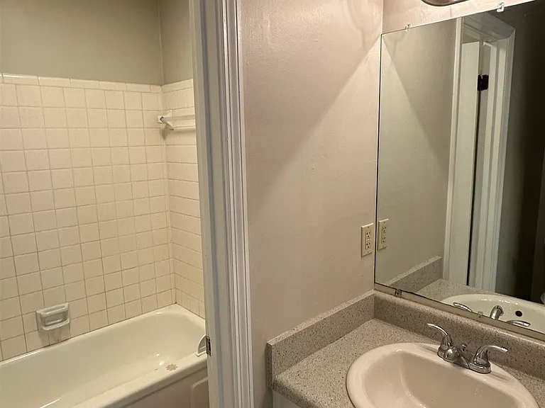 2496 Southwood Plantation Rd #A — Photo 11