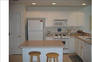4th image of 3046 1st Ave APT B