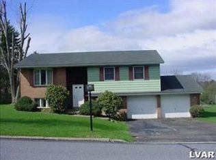 43 Stonecroft Dr, Easton, PA 18045