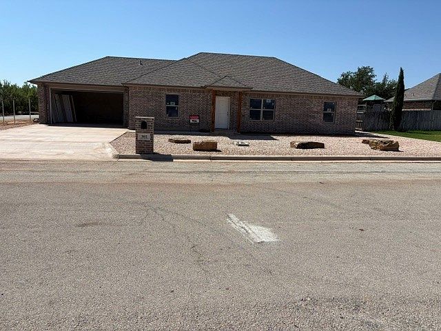 1st image of 301 Remington Rd