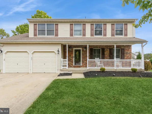 208 Meadowview Ct, Mullica Hill, NJ 08062
