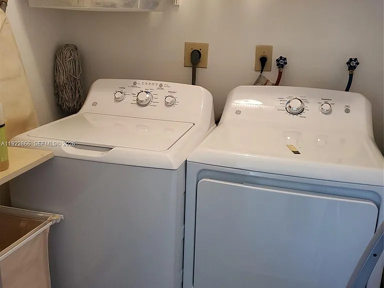 9978 N Belfort Cir #206 — Photo 30