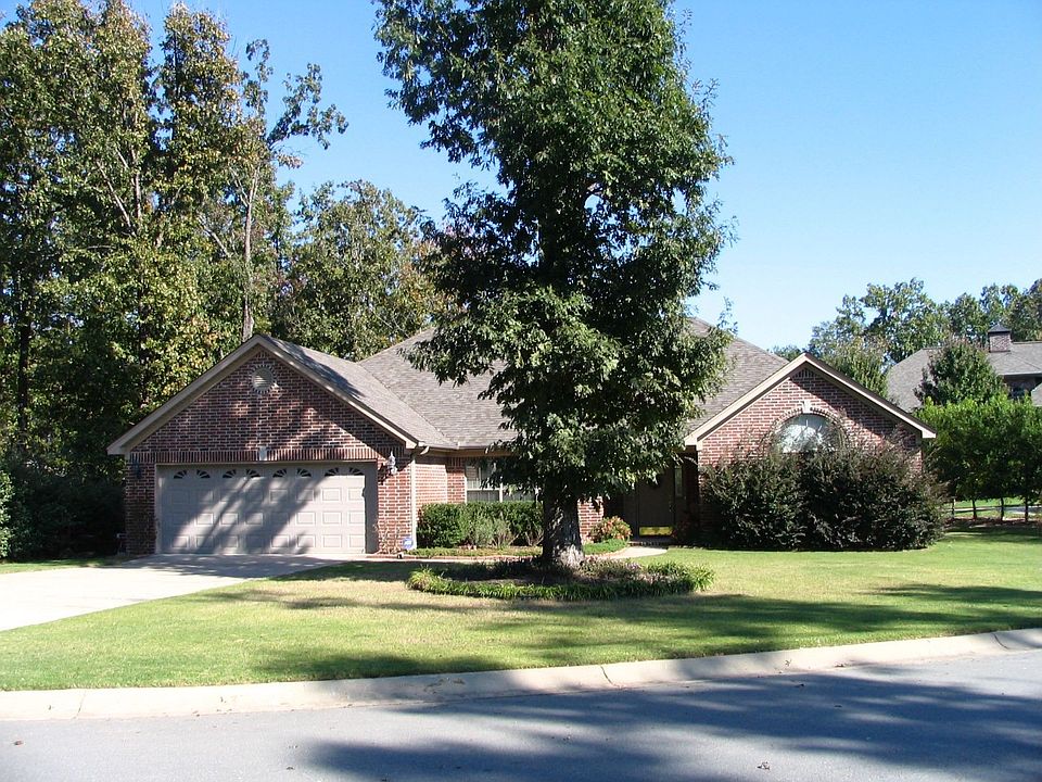 1st image of 708 Lake Tree Ln