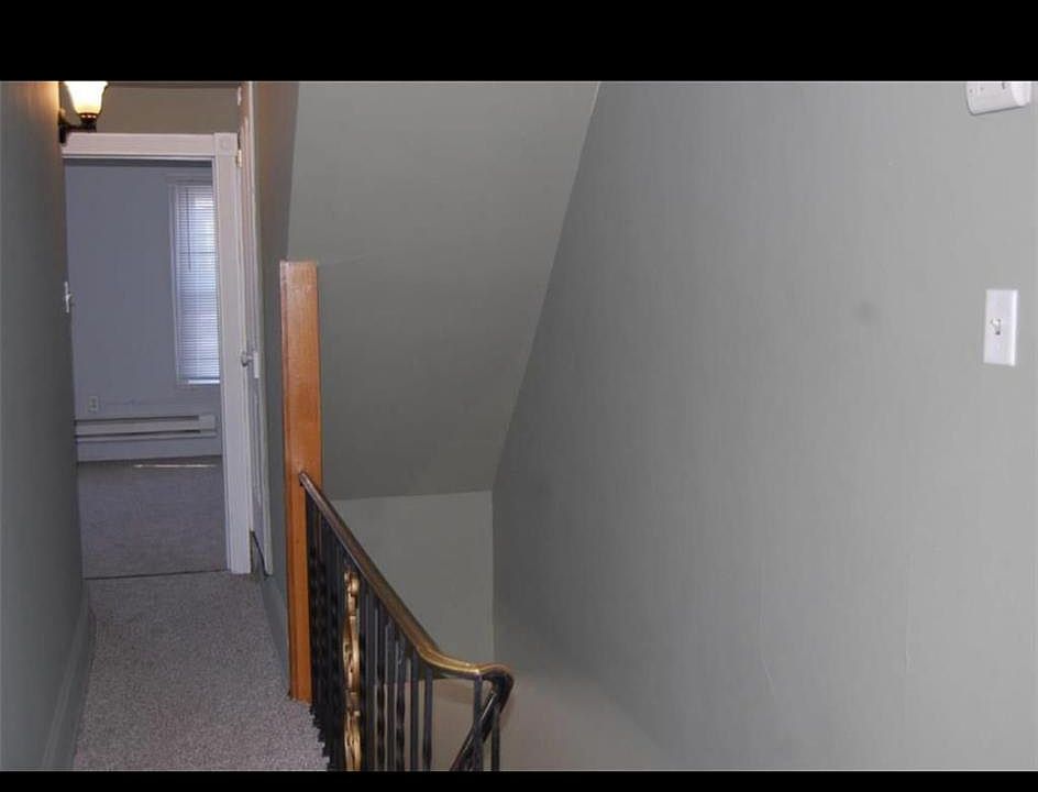 2nd image of 225 S Chestnut St #225