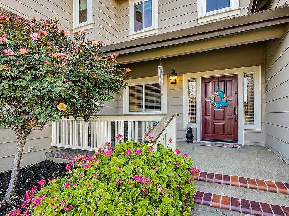 2nd image of 1316 Carlton Pl