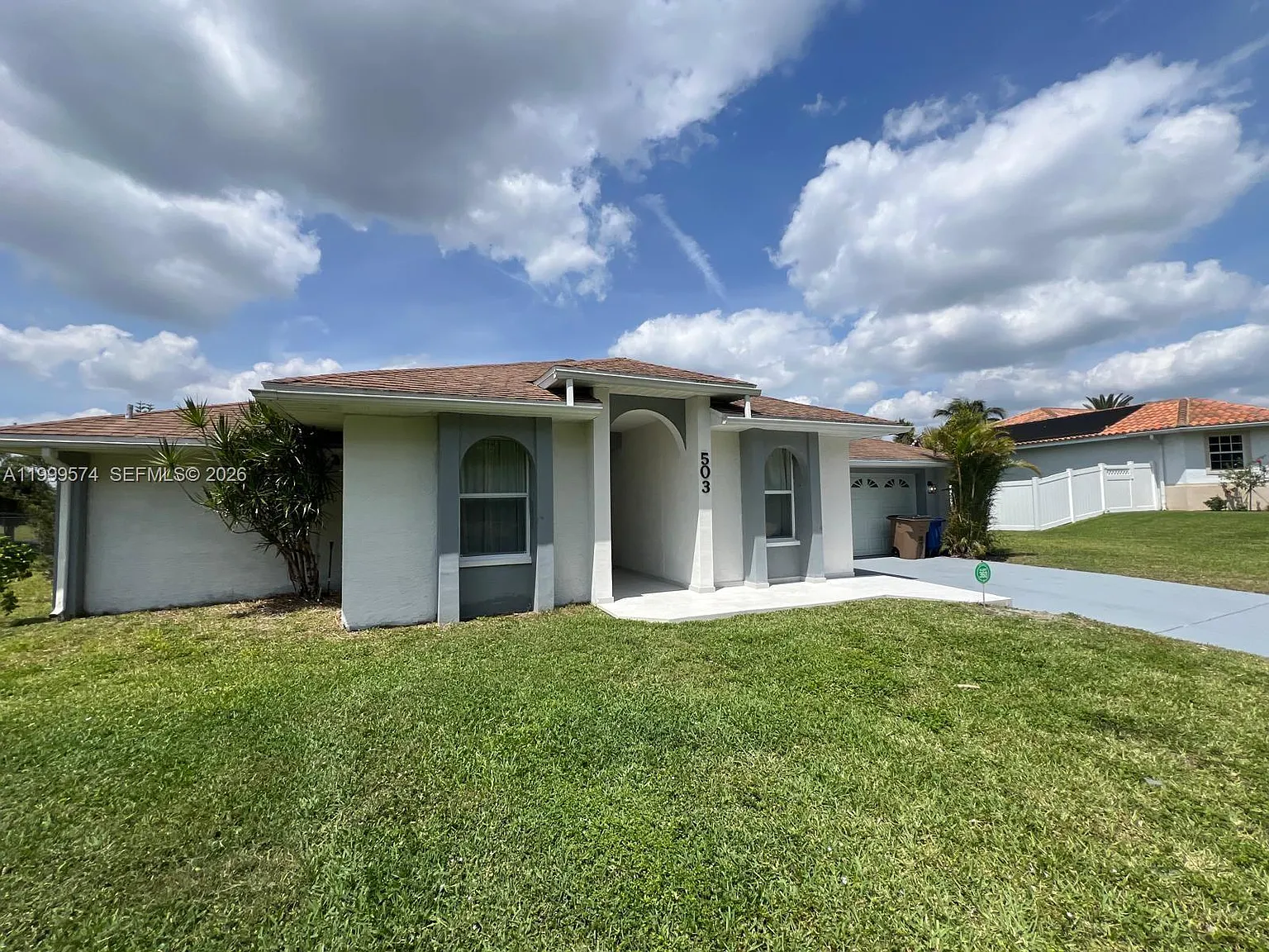 3 bed, 2.5 bath, 1620 sqft, $2,700 — Photo 2