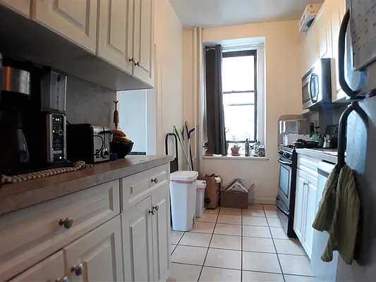 Rented by Corcoran | media 6