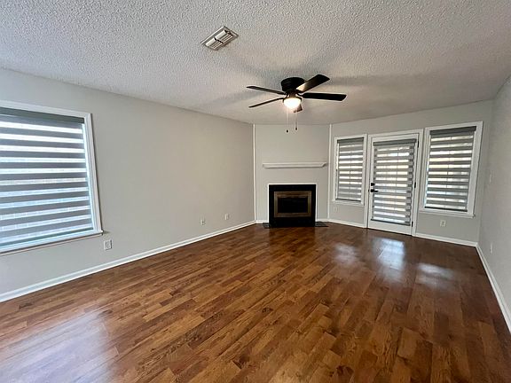 2nd image of 1124 Webber Way
