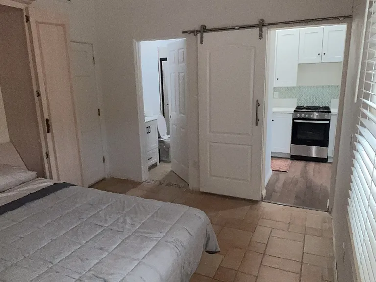 9747 Canyon Country Ln #B — Photo 4