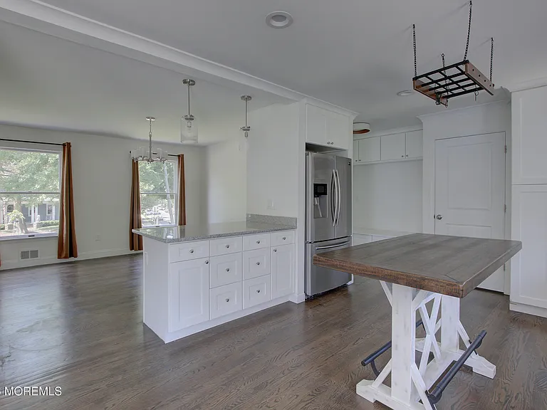 220 Branch Ave — Photo 44