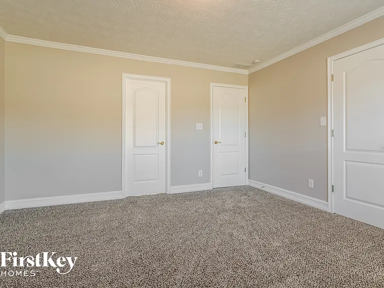 715 Roland Manor Dr — Photo 11