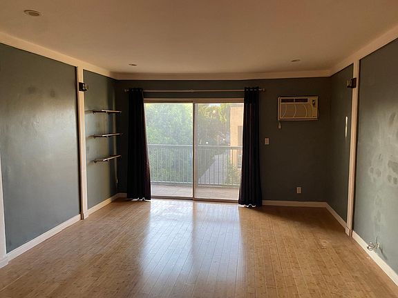 4th image of 18307 Burbank Blvd Unit 220