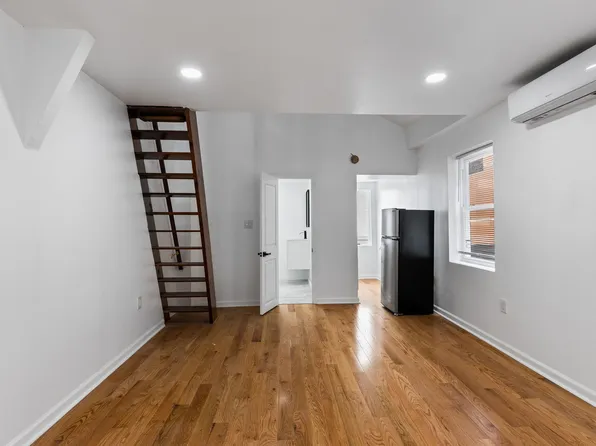 1223 Spruce St, Philadelphia, PA