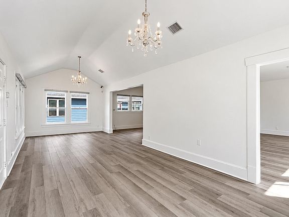 3rd image of 1330 Yale St #1