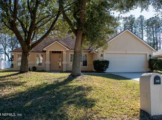 560 Brockham Dr, Jacksonville, FL 32221