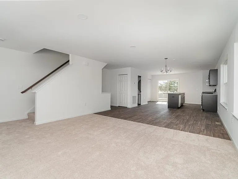 20 Meredith Way — Photo 5