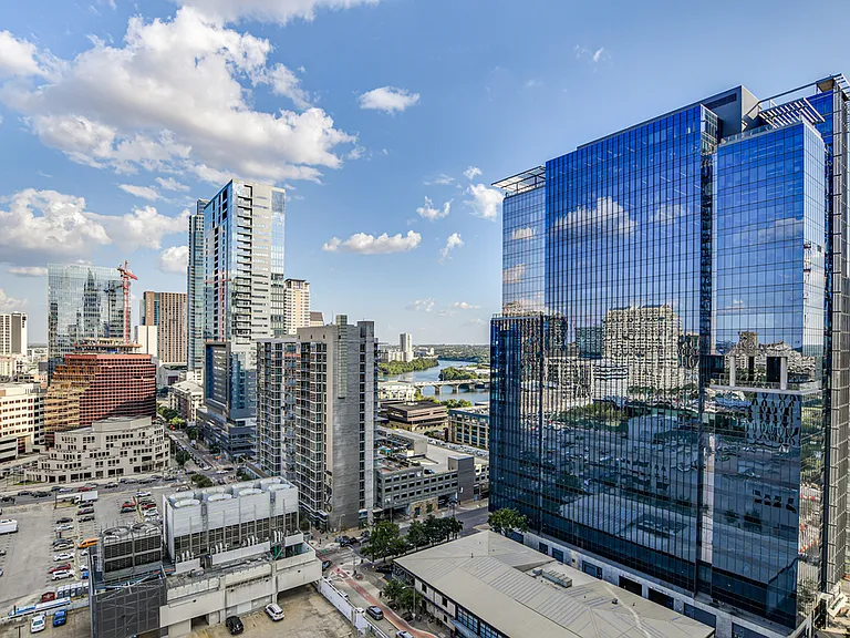 360 Nueces St #1302 — Photo 19