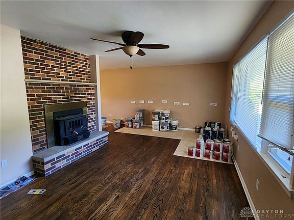 3rd image of 5920 Ashbrook Cir