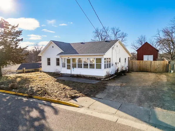 302 Quarry St, Baraboo, WI 53913