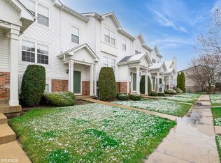 275 Holiday Ln, Hainesville, IL 60073