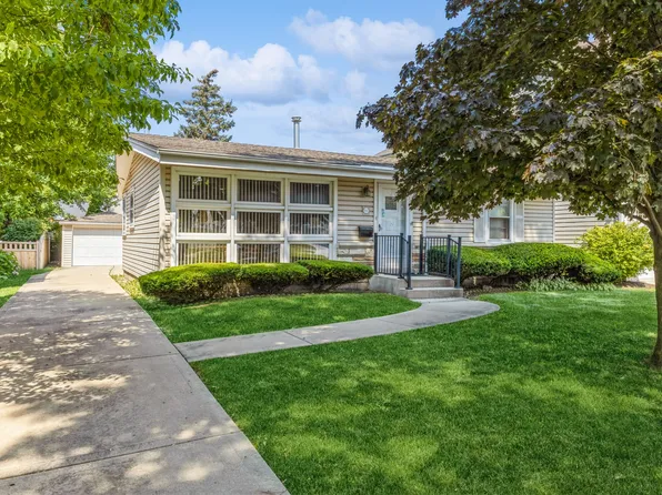916 S Madison Ave, La Grange, IL 60525