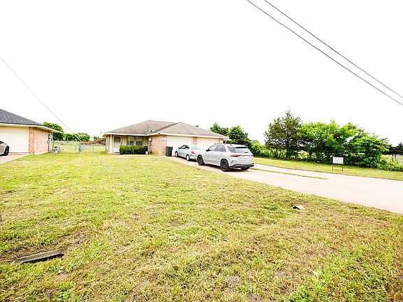 3rd image of 600 Pratt Rd