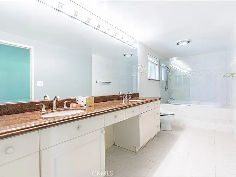 333 W Wistaria Ave — Photo 24