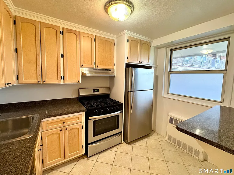 71 Strawberry Hill Ave #802 — Photo 2