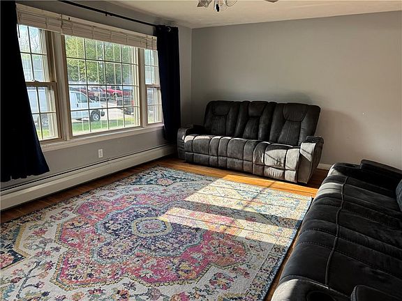 5th image of 110 Marigold Dr