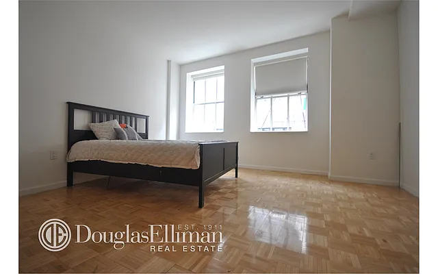Rented by Douglas Elliman | media 15