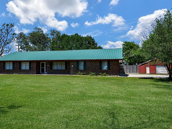 2nd image of 204 Meadowview Dr
