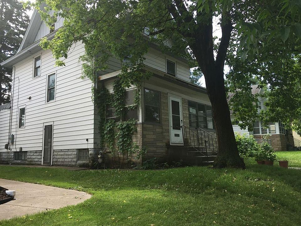 1st image of 662 Smith Ave S