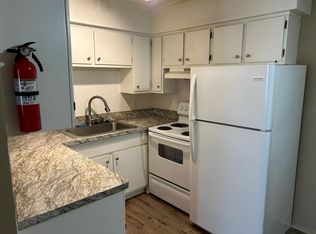 17830 Glendale St APT 6, Roseville, MI 48066