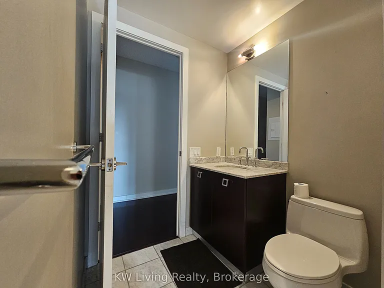 33 Charles St E #1305 — Photo 10