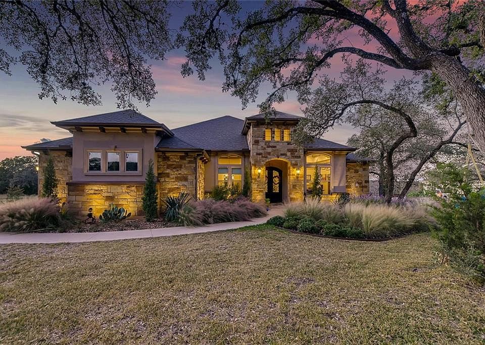 1st image of 252 Island Oaks Ln