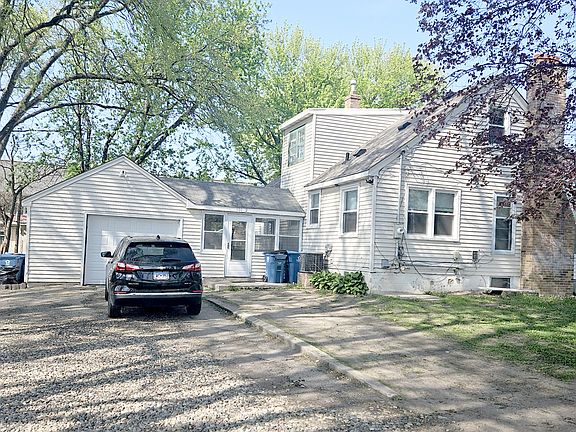2nd image of 10152 Lyndale Ave S