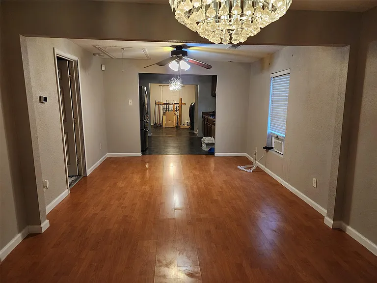 8215 Easter St — Photo 7