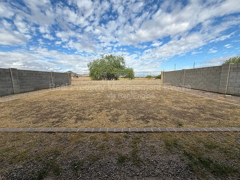 35828 N Zachary Rd — Photo 34