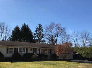 17 Erie Dr, Fairport, NY 14450