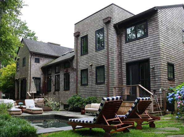 130 Carroll Ave, Newport, RI 02840