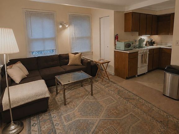 4th image of 321 E Cross St APT 2