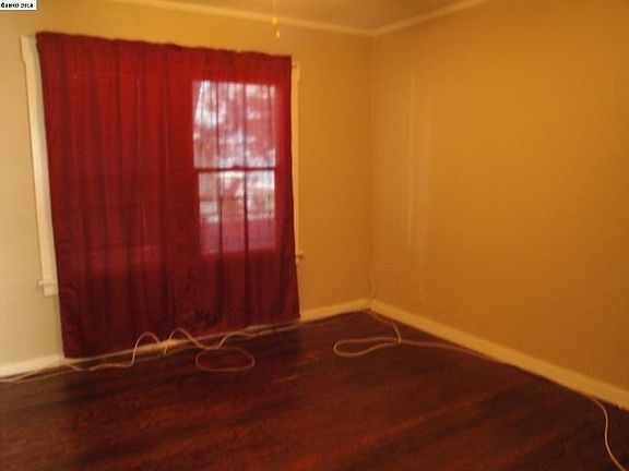 5th image of 6939 Macarthur Blvd