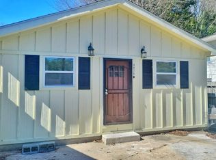 4075 Kenora Dr SW, Atlanta, GA 30331