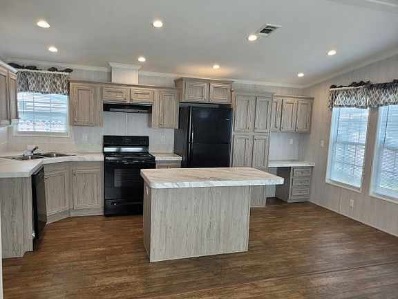 3rd image of 4125 Park St N #235